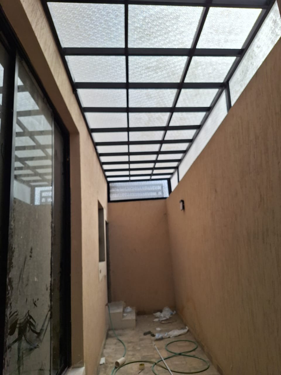 مظلات لكسان مظلات لكسان